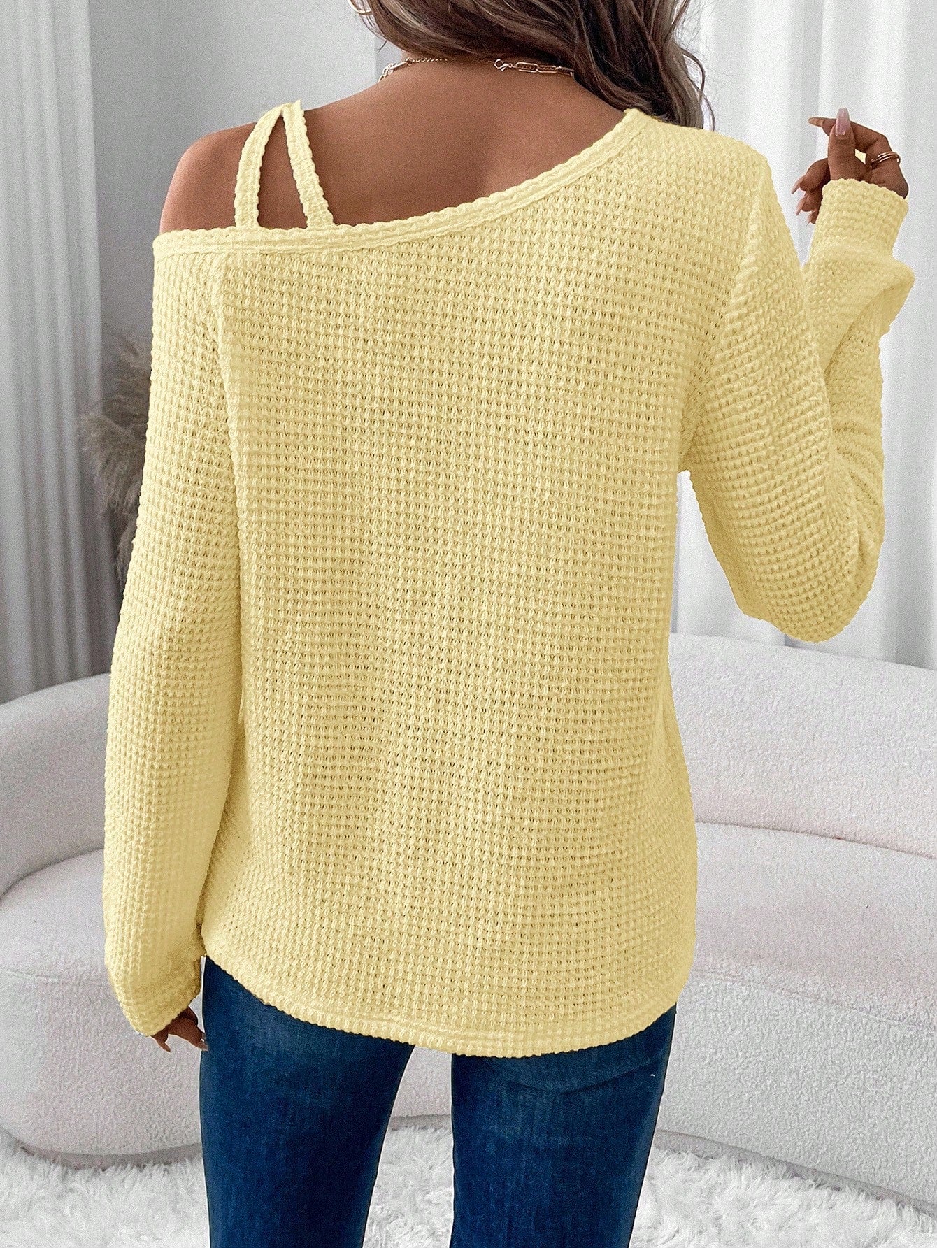 Camisa feminina com Gola Assimétrica - Estelle