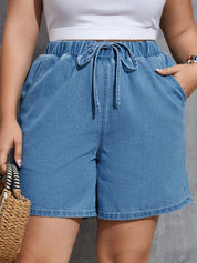 Bermuda feminina de jeans plus size Evelyn.