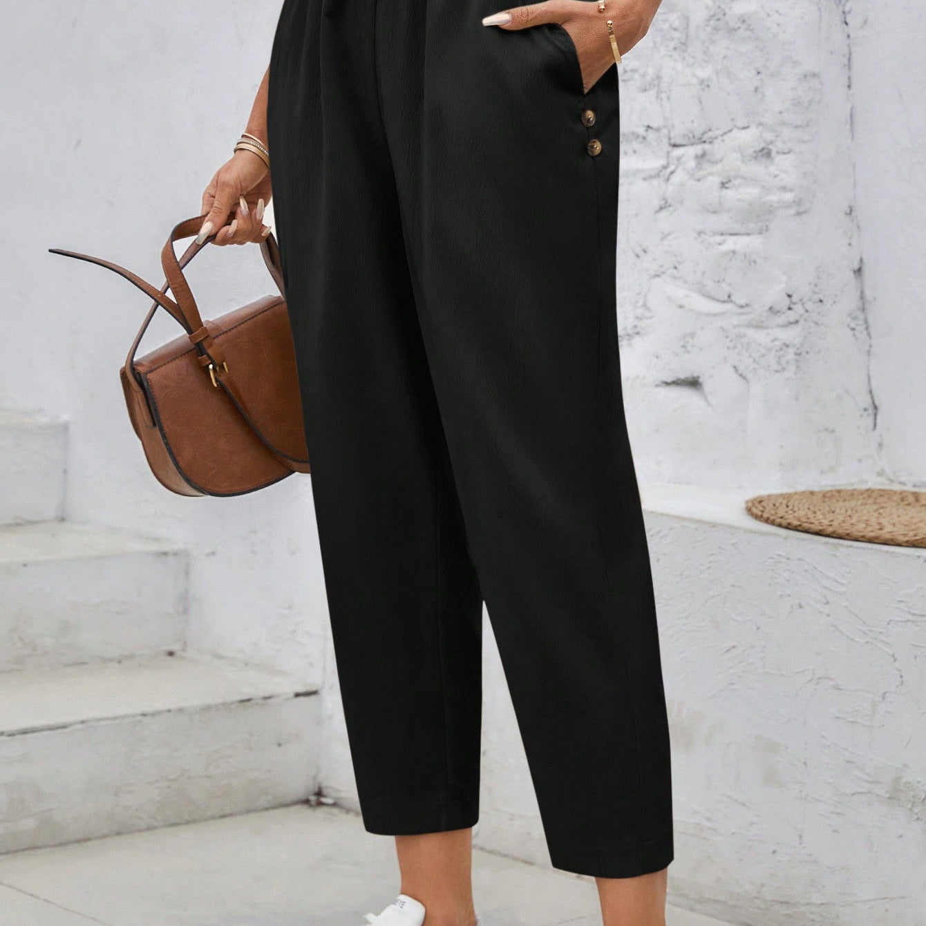 Calça Feminina  com Elástico na Cintura e Bolsos Mariza