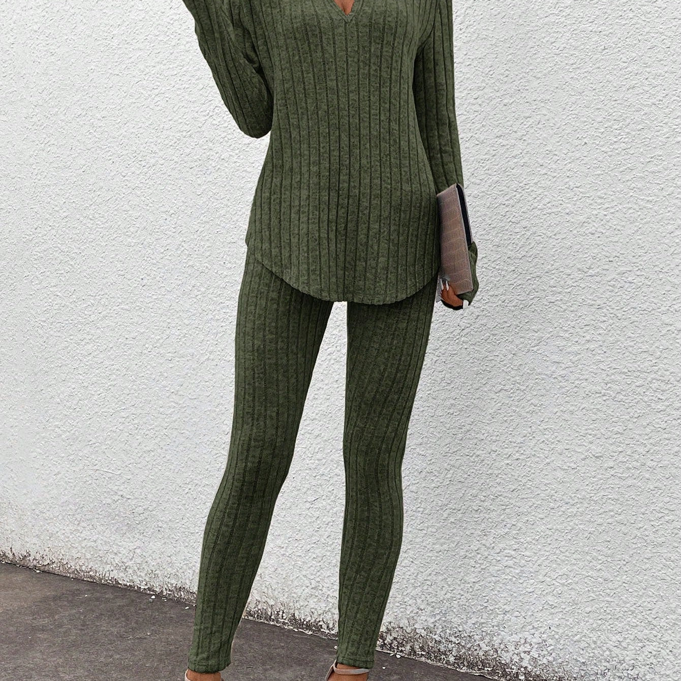 Conjunto Feminino canelado de calça e manga comprida  Beatriz.