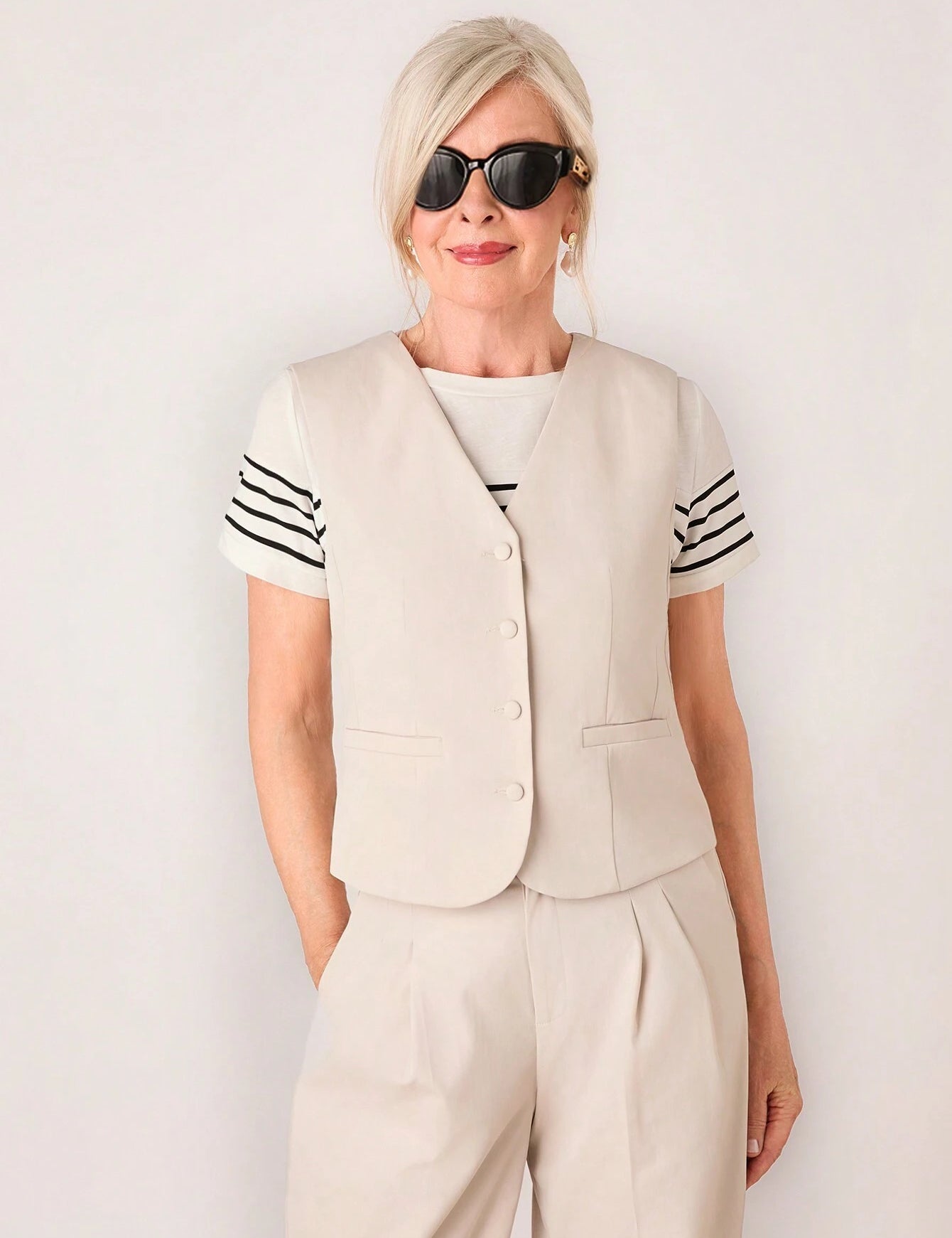 Blazer Feminino com Decote em V - Anaíz