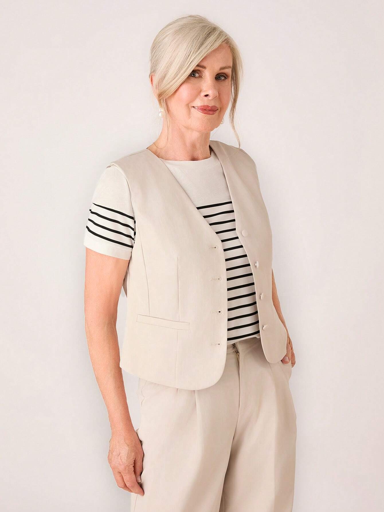 Blazer Feminino com Decote em V - Anaíz