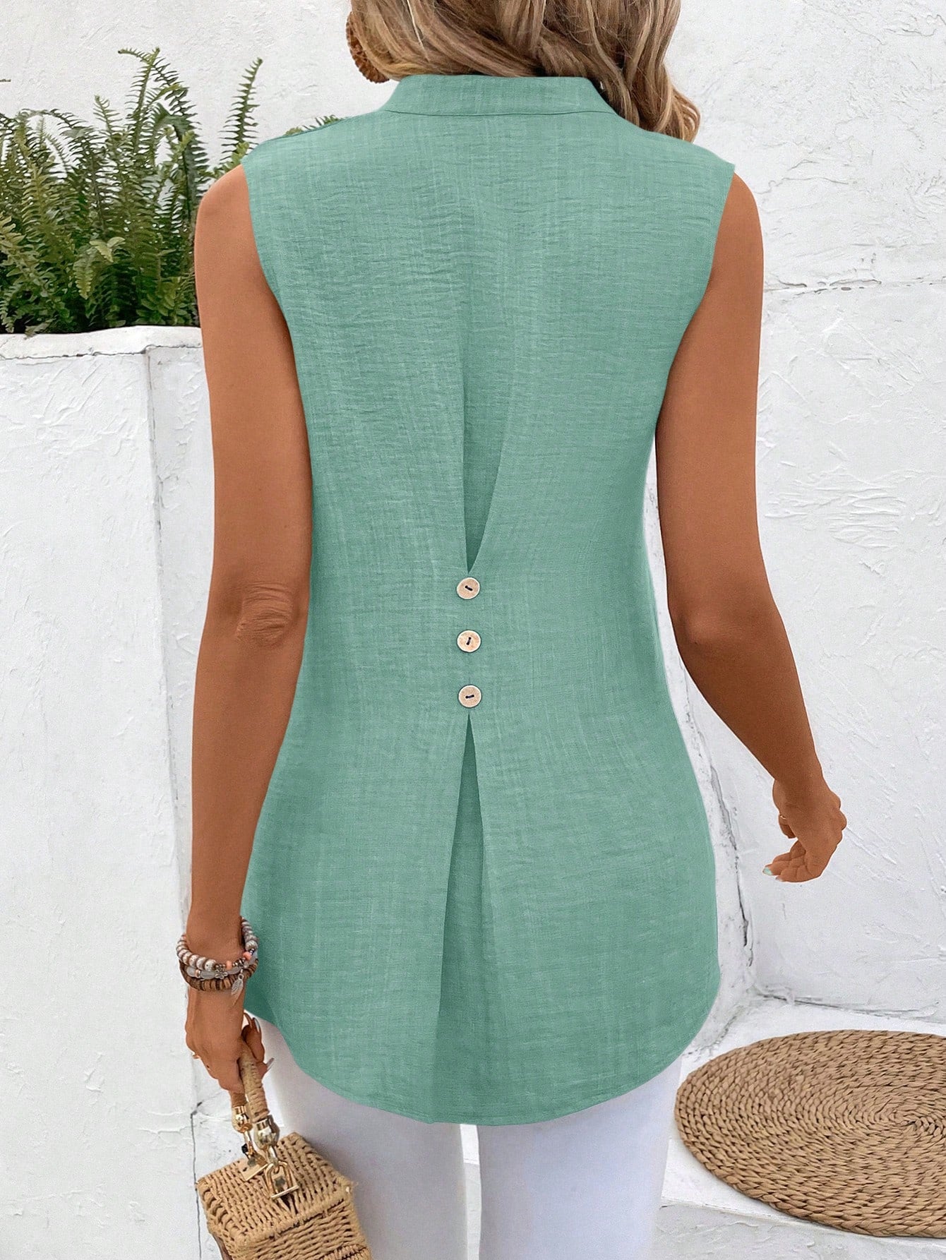 Blusa Feminina com Detalhe de Botões nas costa - Oriane