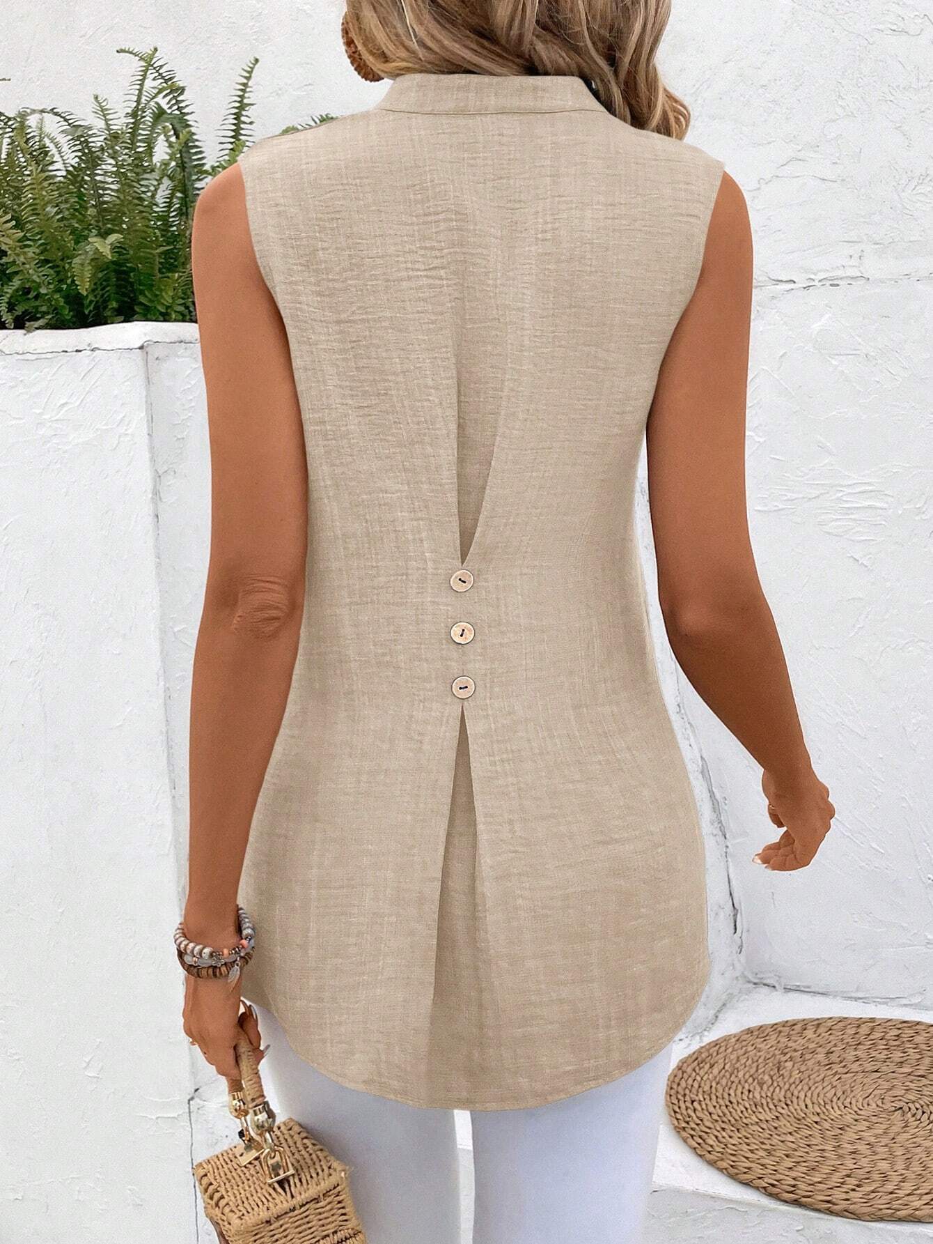 Blusa Feminina com Detalhe de Botões nas costa - Oriane