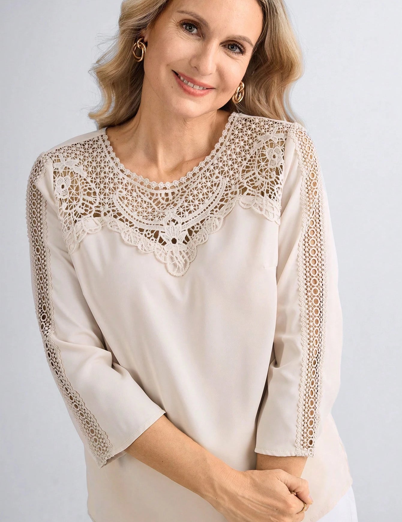 Blusa Feminina com Inserção Floral - Adriana