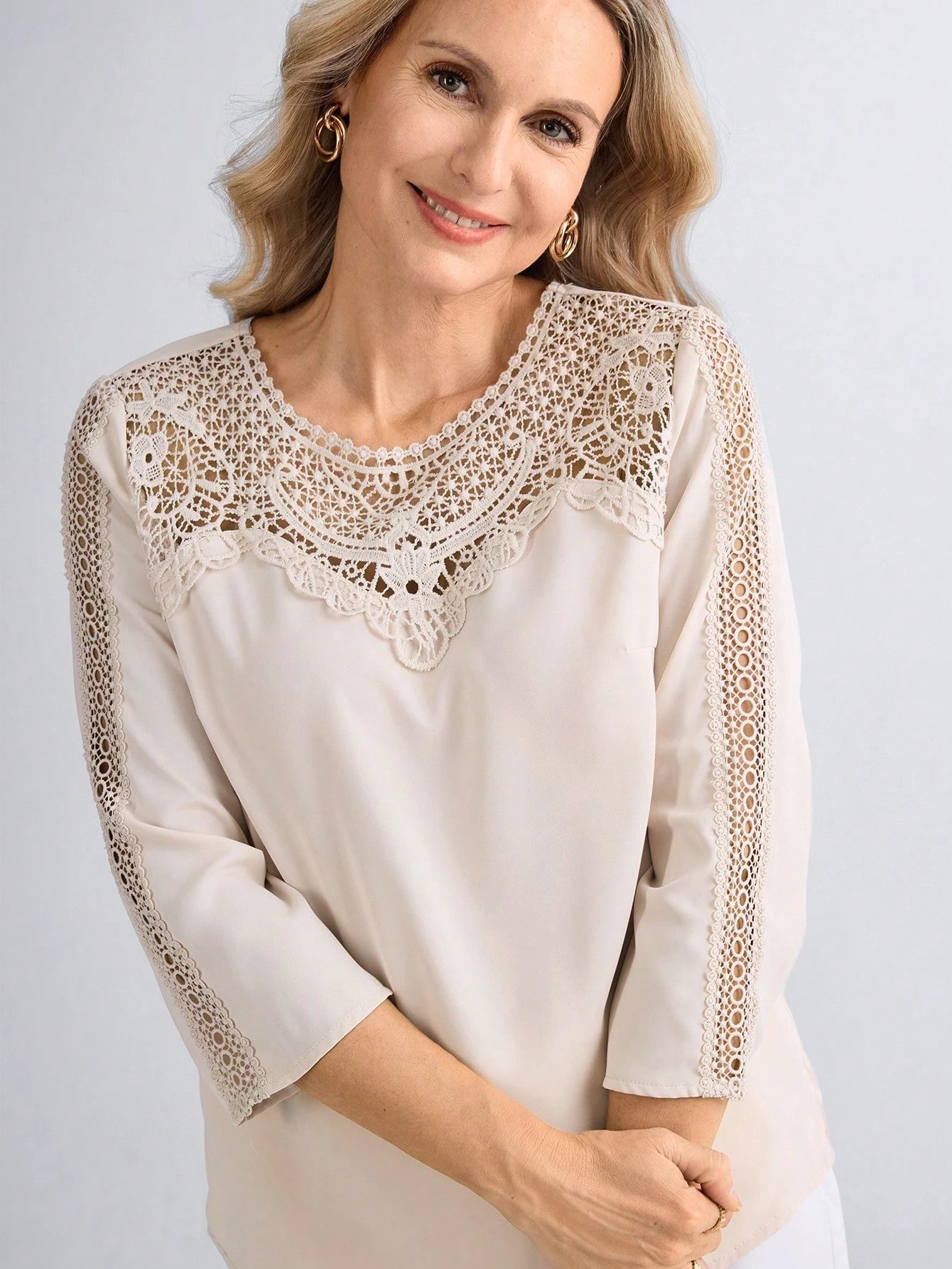Blusa Feminina com Inserção Floral - Adriana