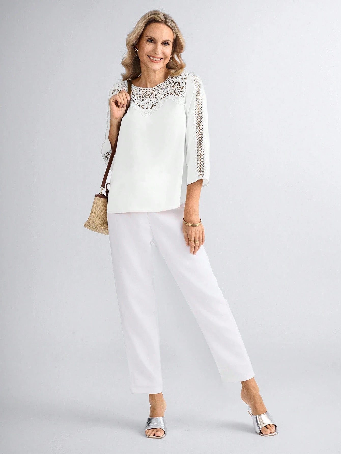Blusa Feminina com Inserção Floral - Adriana