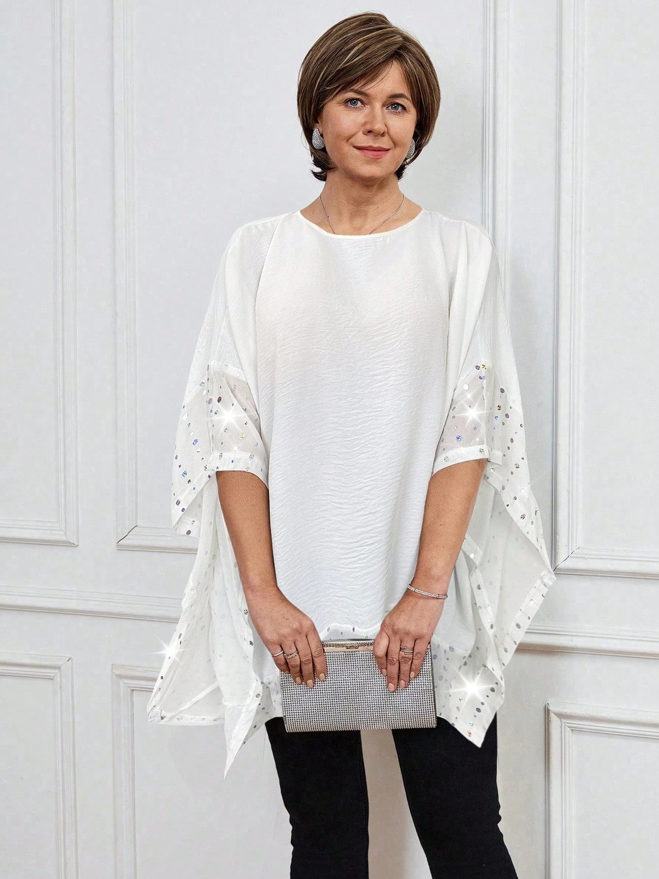 Blusa feminina com detalhes brilhantes Hanny