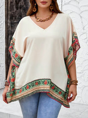Blusa feminina com detalhes em renda plus size Sabrina