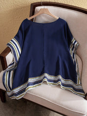 Blusa feminina com detalhes em renda plus size Sabrina