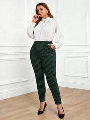 Calça Feminina com Bolso - Adélaïde. Plus Size