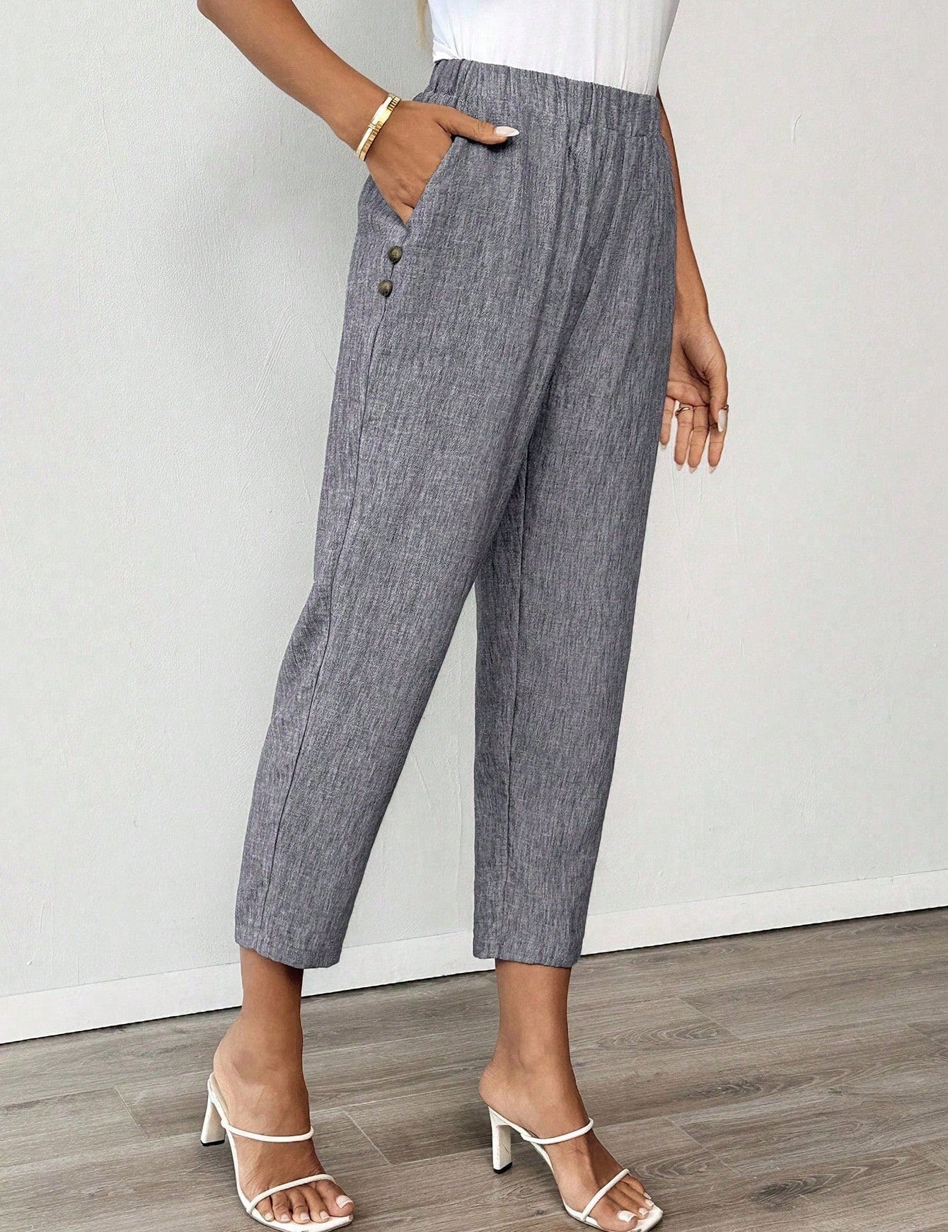 Calça Feminina  com Elástico na Cintura e Bolsos Mariza