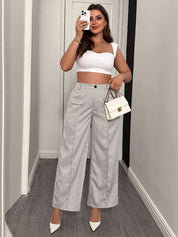 Calça feminina com falsos bolsos plus size Regina