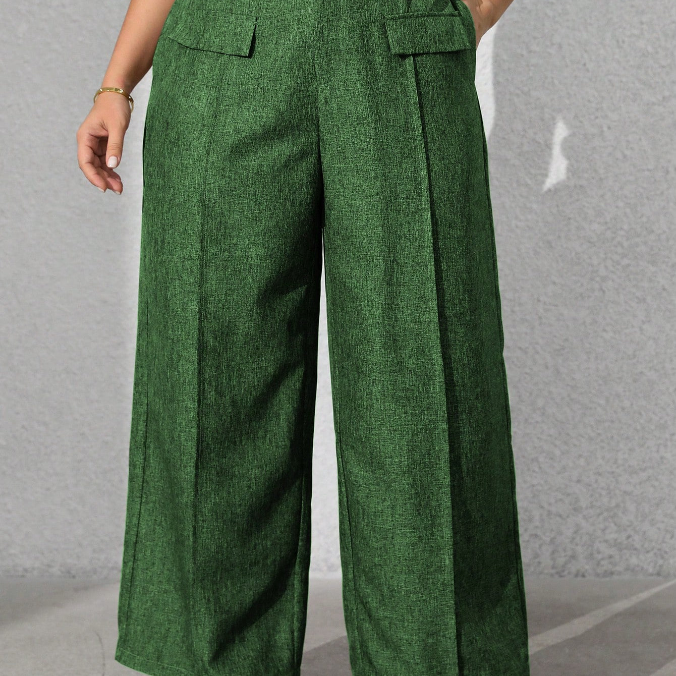 Calça feminina com falsos bolsos plus size Regina