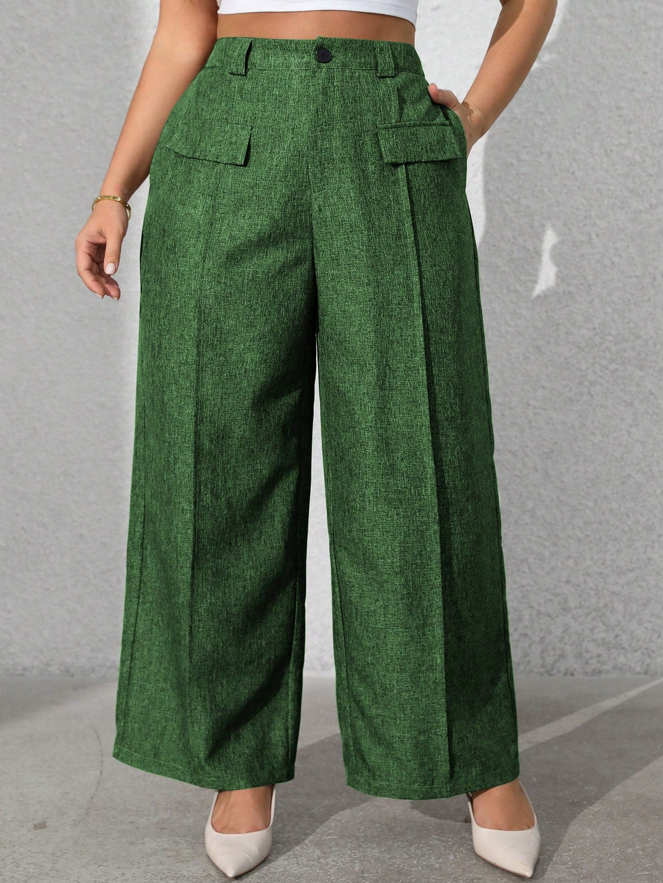 Calça feminina com falsos bolsos plus size Regina