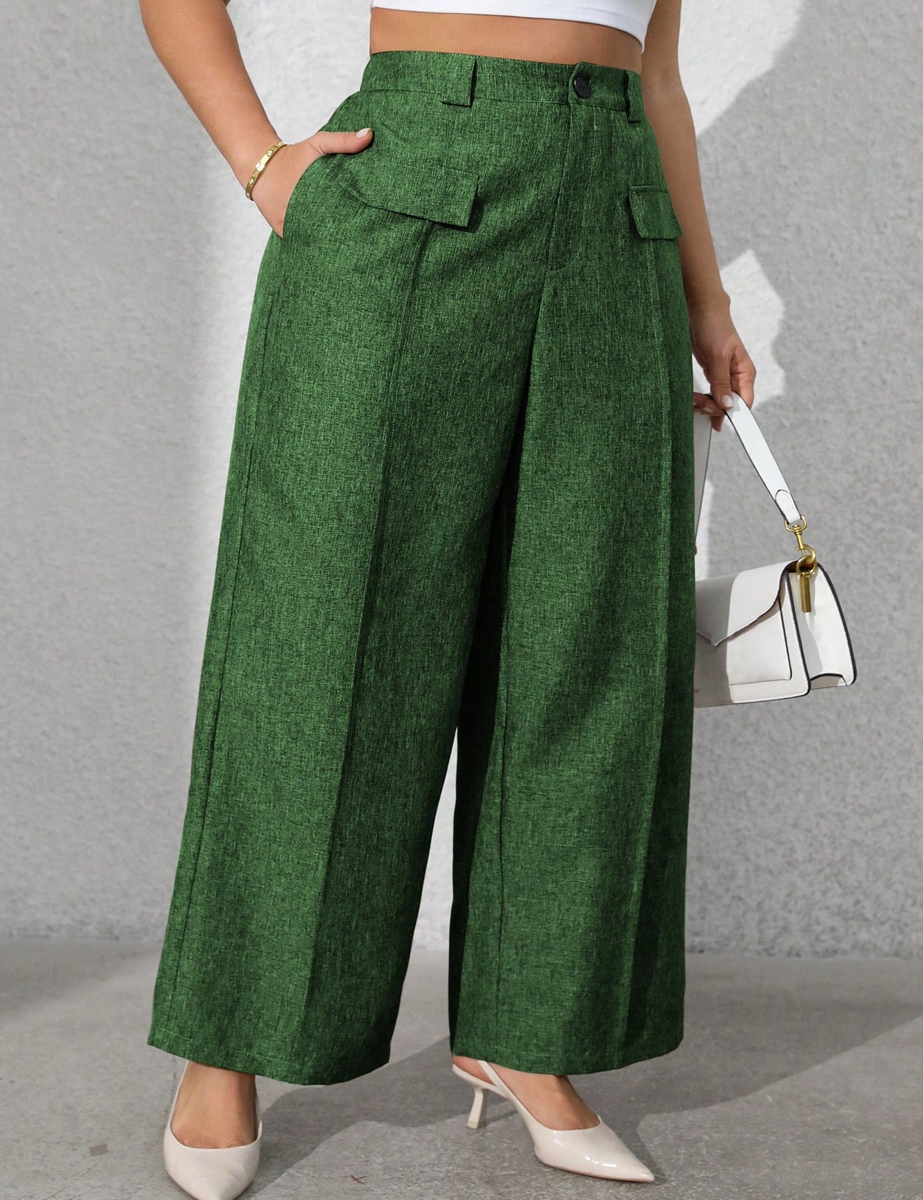 Calca_feminina_com_falsos_bolsos_plus_size_Regina_5.jpg