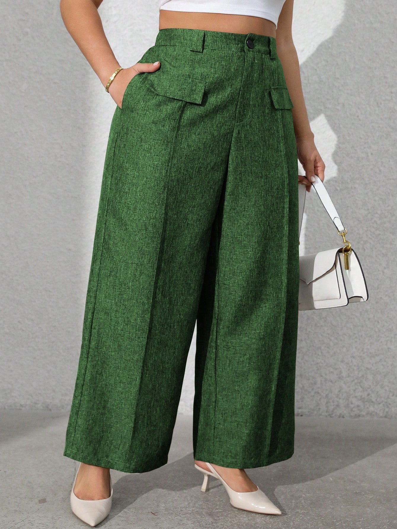 Calça feminina com falsos bolsos plus size Regina