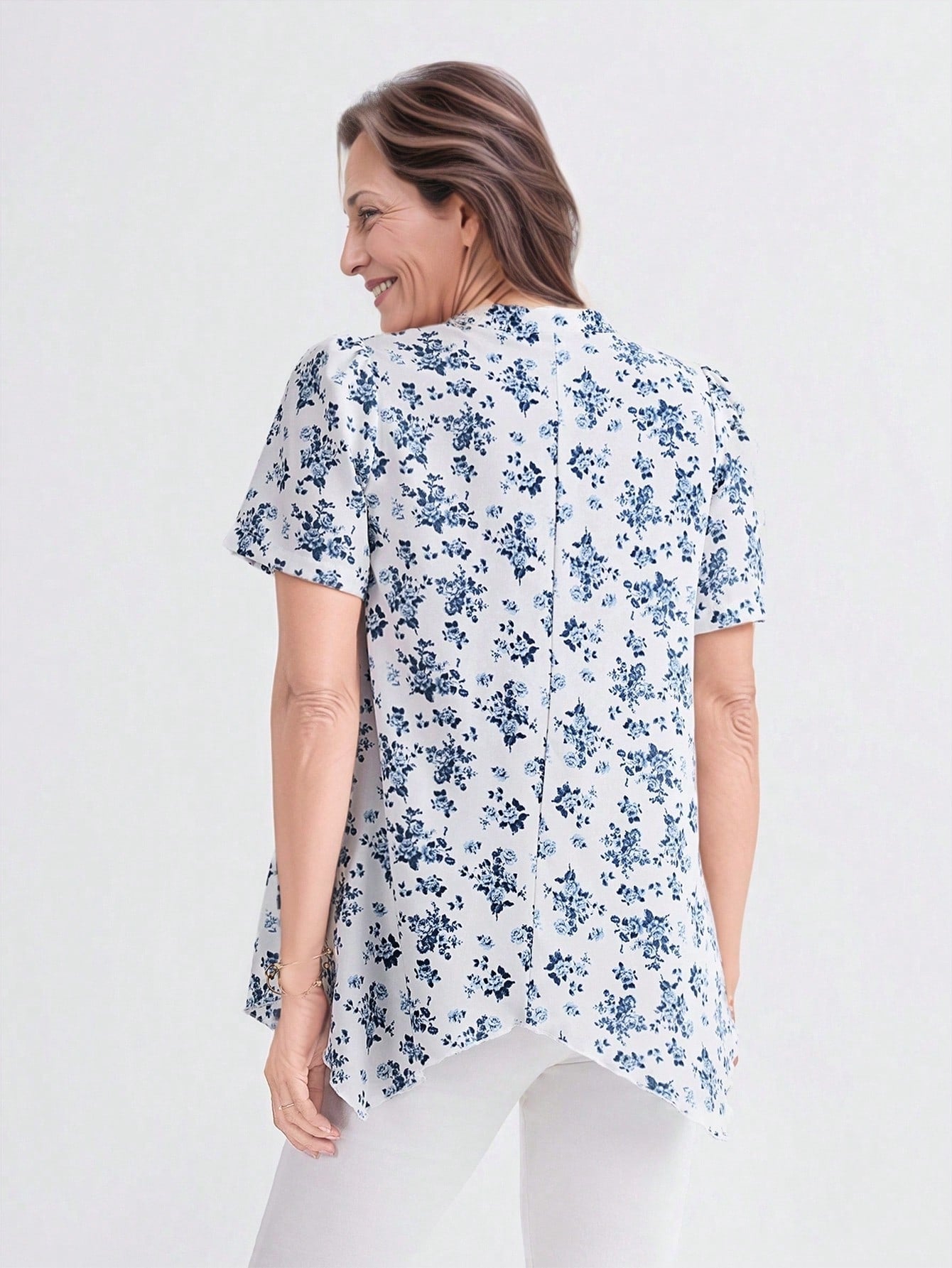 Camisa Feminina com Colarinho Entalhado - Miri