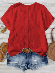 Camisa Feminina com Decote Vazado e Renda Contrastante - Noely. Plus size