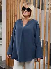 Camisa Feminina com Manga Enrolada. Plus Size - Lilian