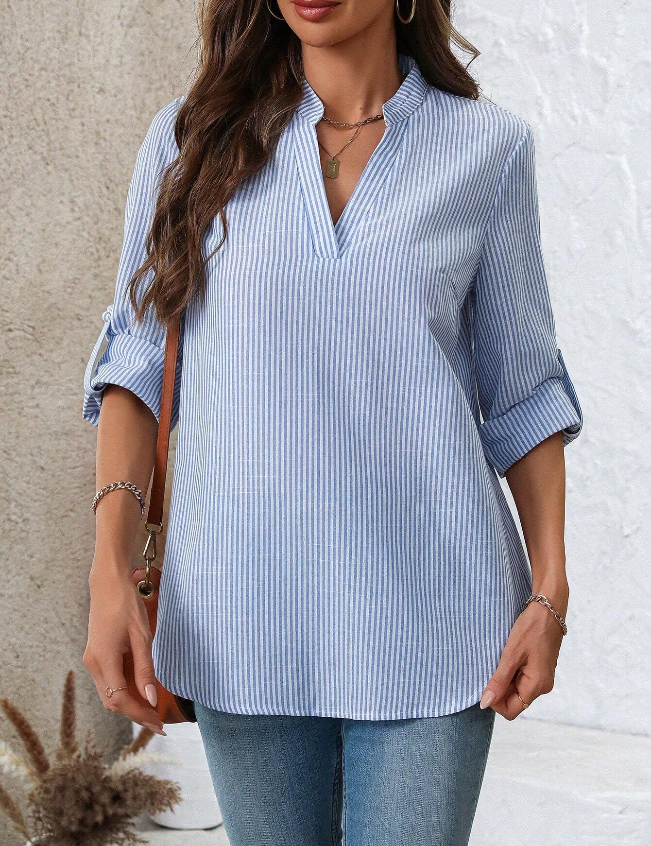 CamisaSoltaFemininacomGolaVeMangasEnroladas-Rosalie_41.jpg