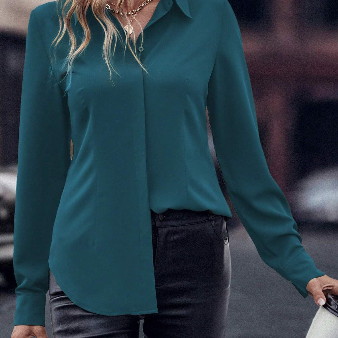 Camisa com Barra Curva e Botão Oculto, de Manga Longa - Noémie