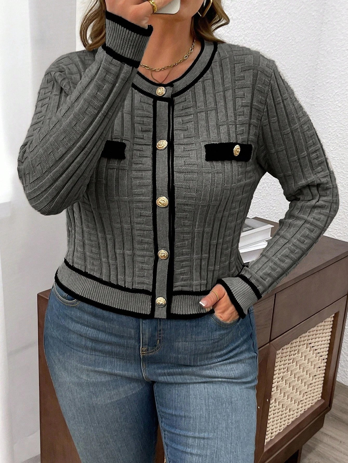 Cardigan feminino plus size de tricô Chloe