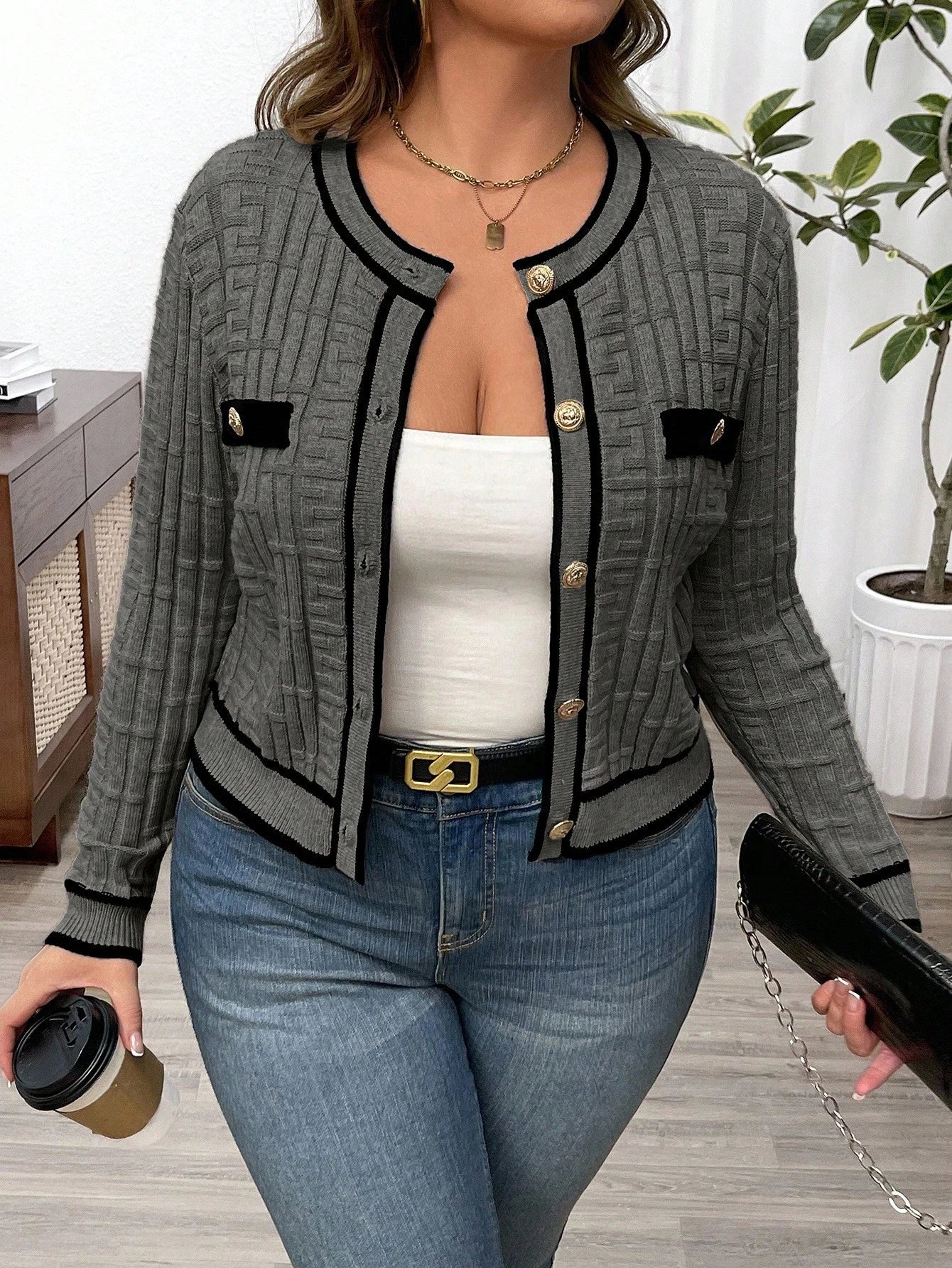Cardigan feminino plus size de tricô Chloe