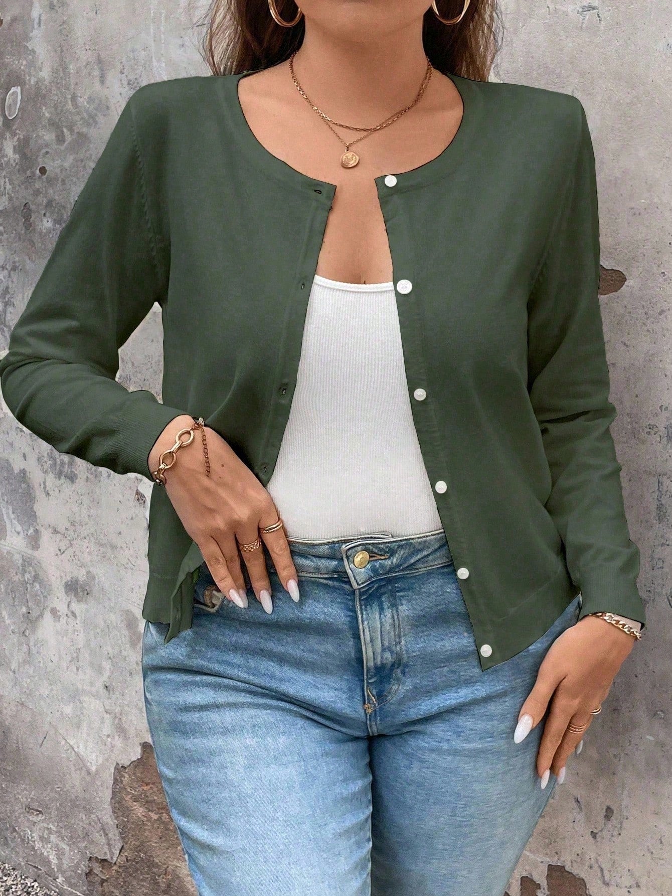 Cardigan de Manga Longa Botões na Frente - Gisele. Plus Size