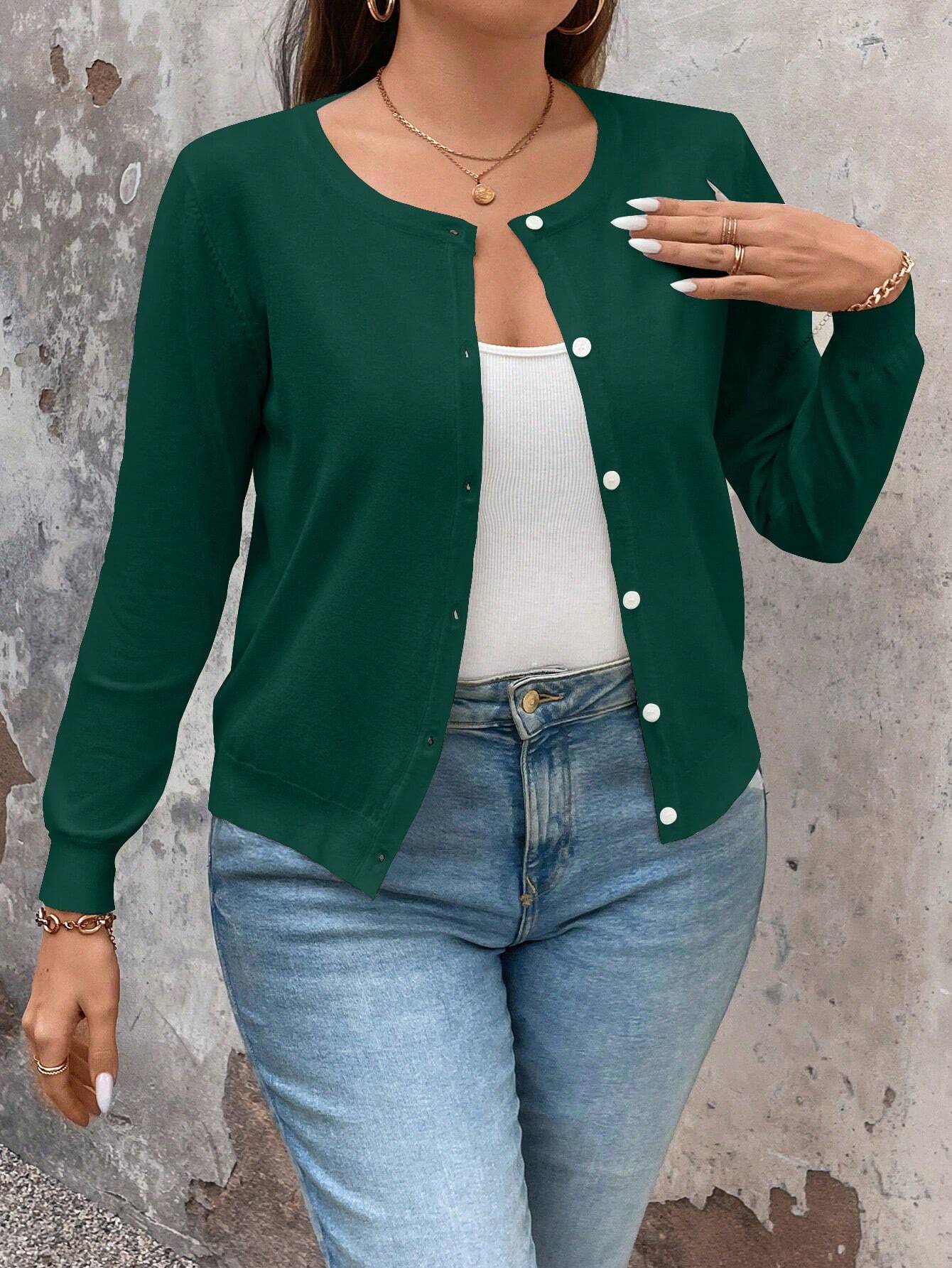 Cardigan de Manga Longa Botões na Frente - Gisele. Plus Size