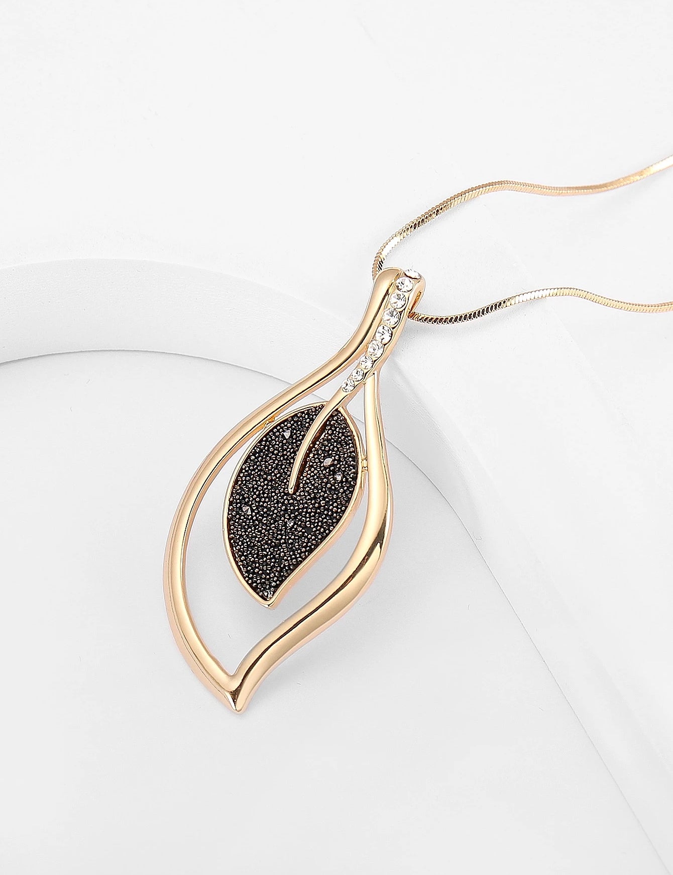 Colar Feminino Pingente com Design de Árvore da Vida e Coração de Aço Inoxidável - Désirée (Cópia)