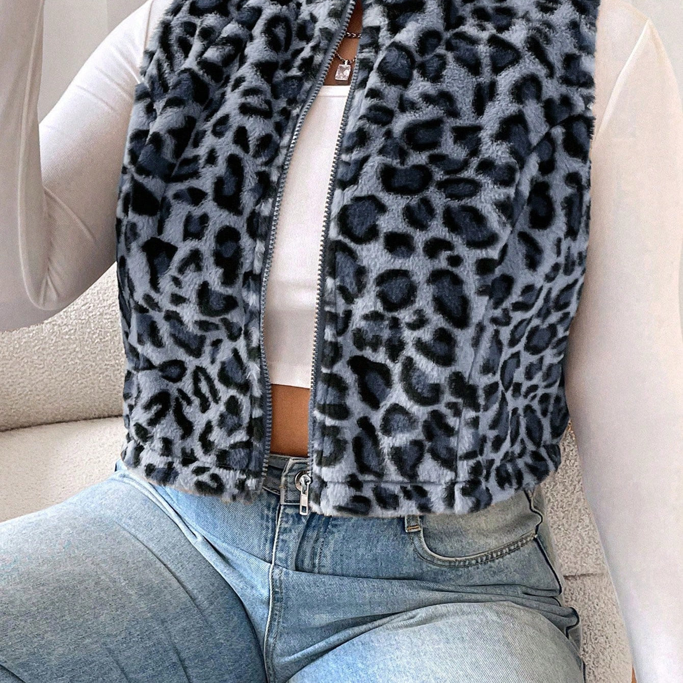 Colete peluciado plus size Samira