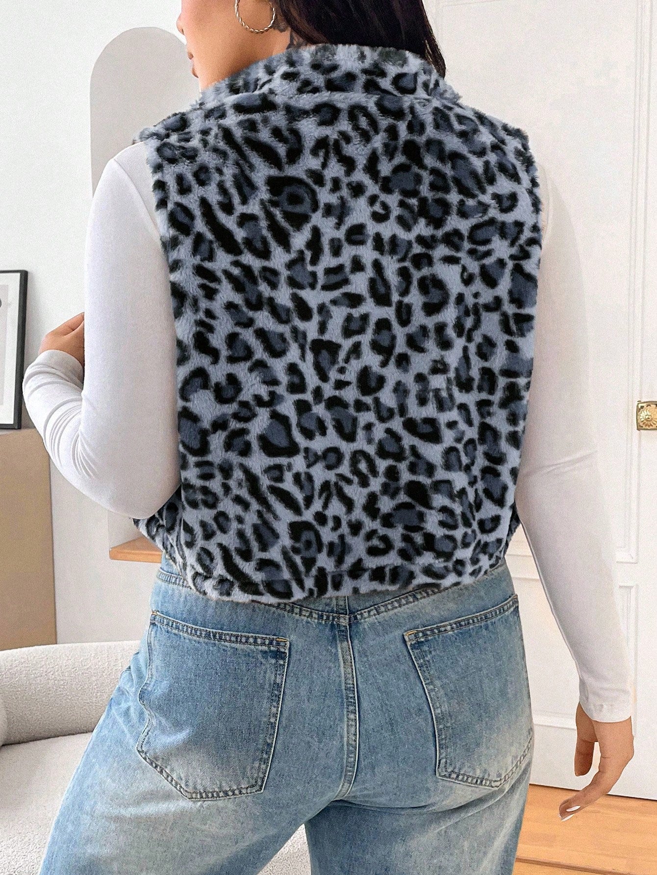 Colete peluciado plus size Samira