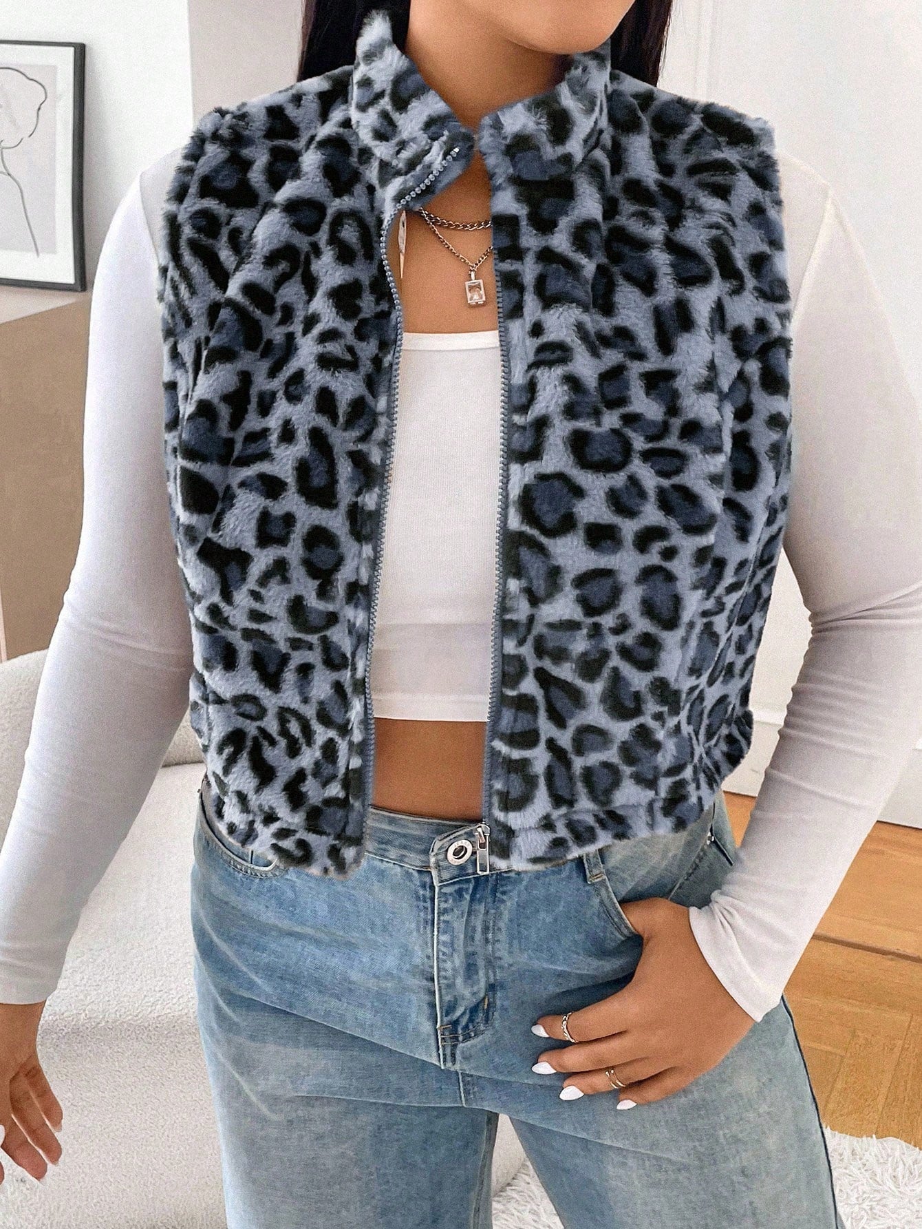 Colete peluciado plus size Samira