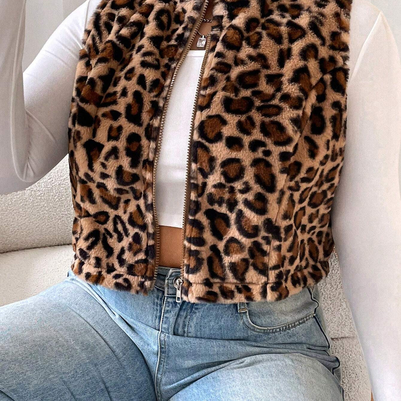 Colete peluciado plus size Samira