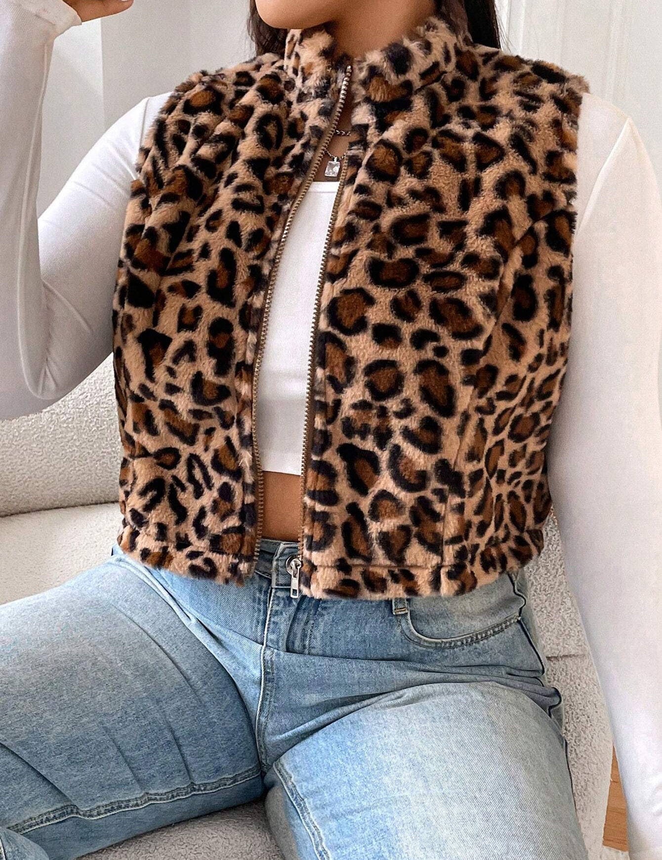 Colete peluciado plus size Samira