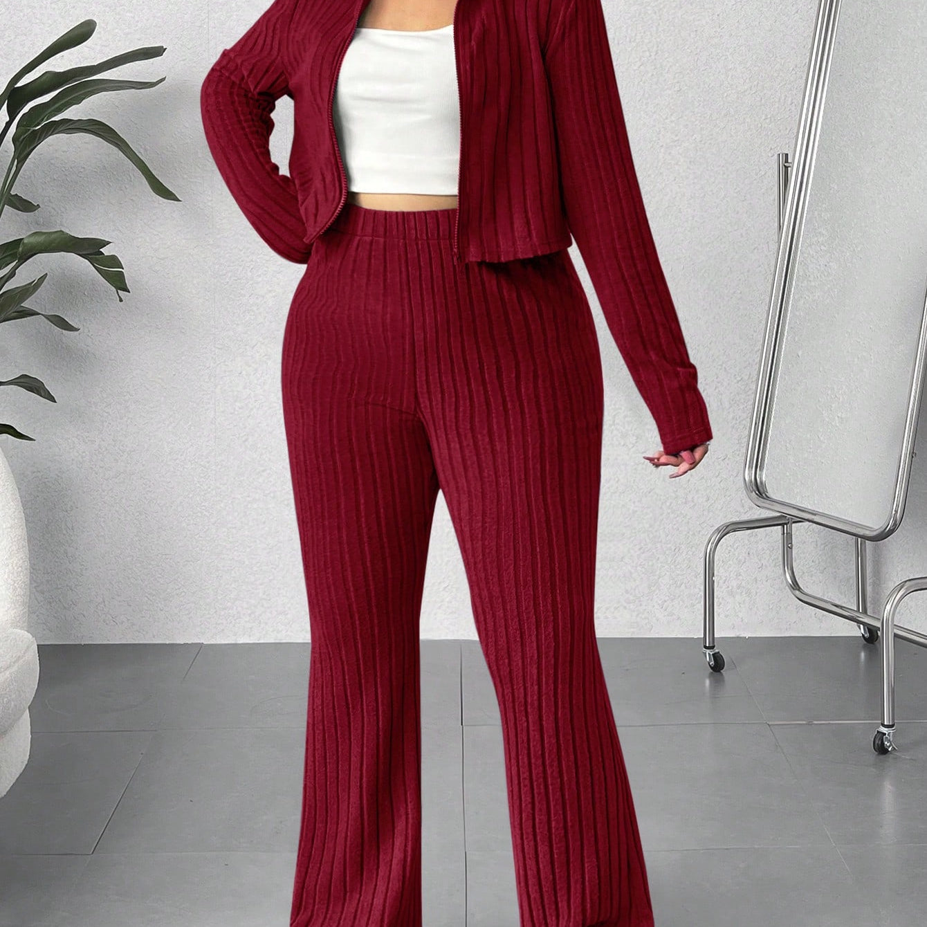 Conjunto Feminino Plus Size de 2 Peças Jaqueta com Capuz e Calça - Cristina