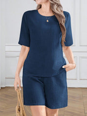 Conjunto Feminino de 2 Peças Blusa e Shorts de Comprimento no Joelho - Cilia