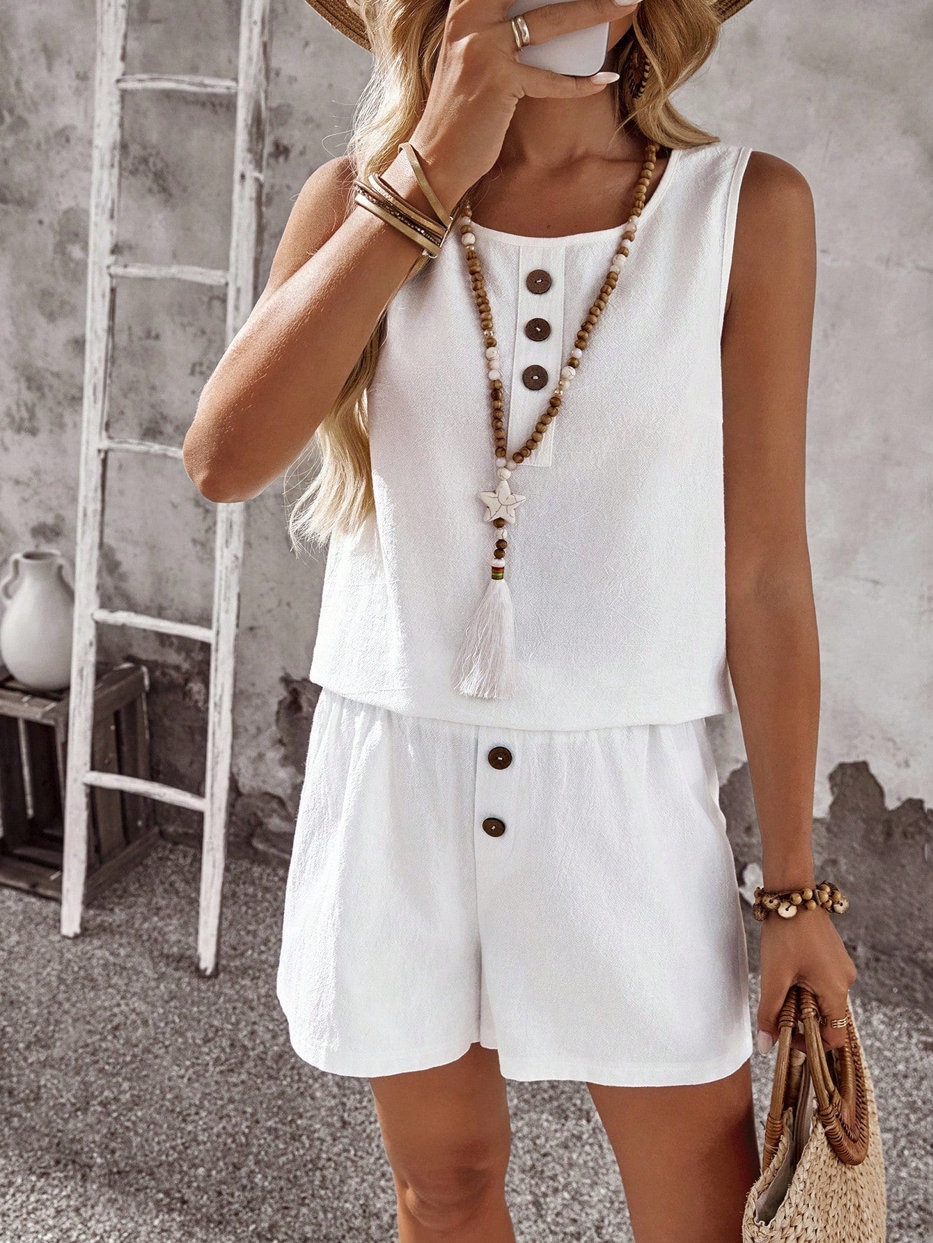 Conjunto Feminino de 2 peças Camiseta e Shorts - Camille