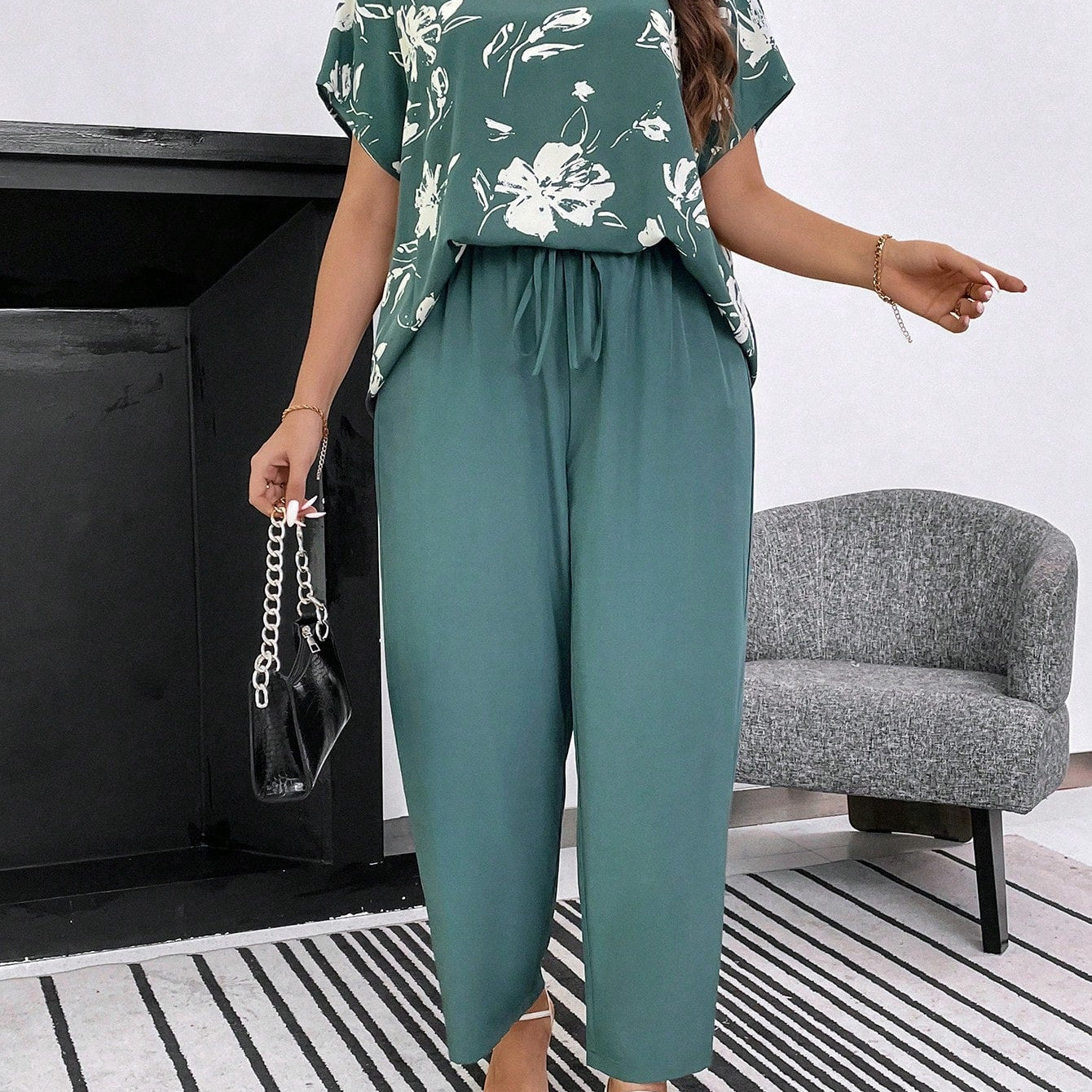 Conjunto Feminino de Blusa e Calça Gina. Plus Size.