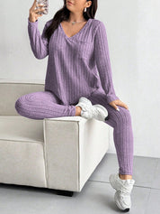 Conjunto Feminino de Blusa com Decote em V e Calça plus size Emilie.