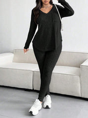 Conjunto Feminino de Blusa com Decote em V e Calça plus size Emilie.