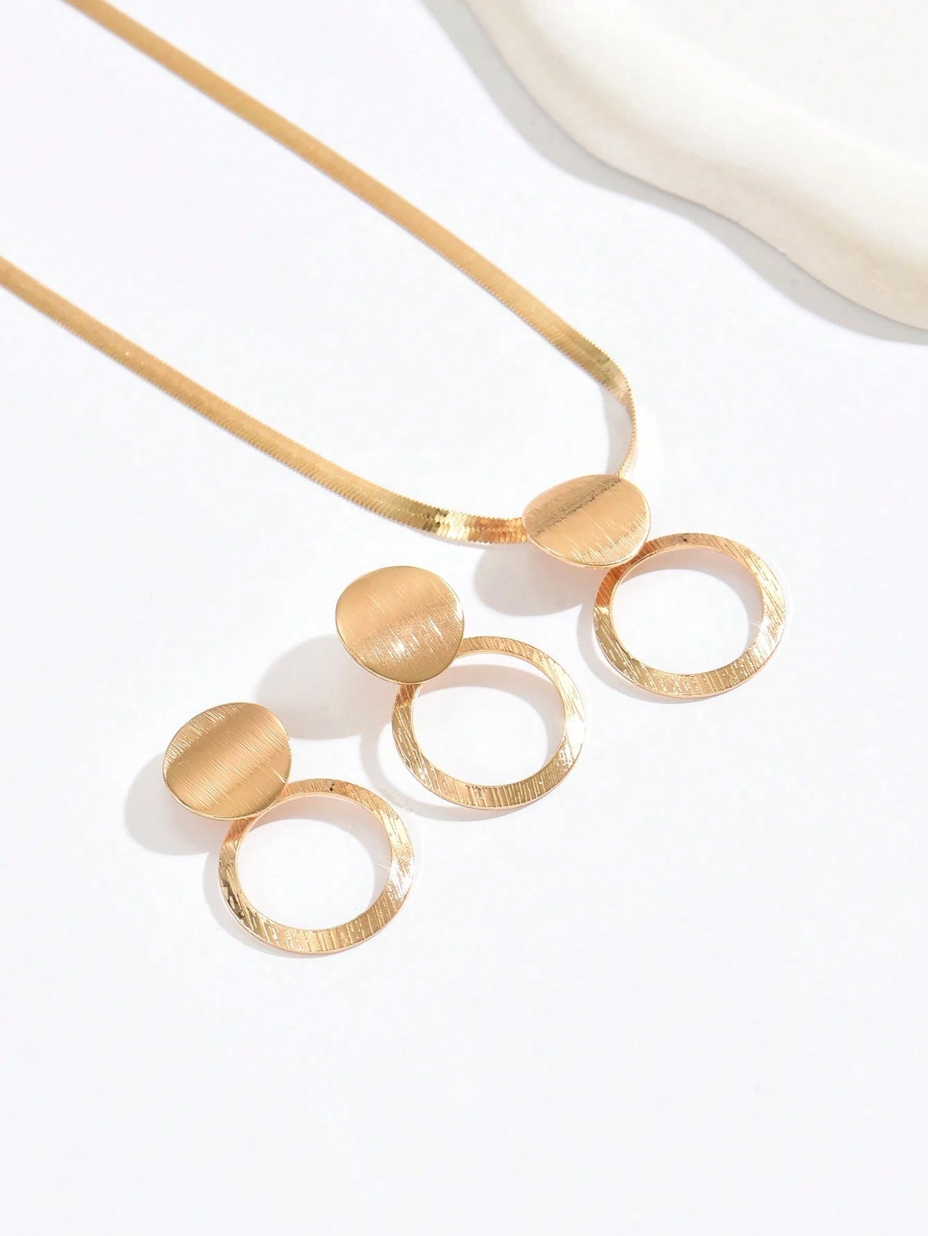 Conjunto de Joias Feminina Minimalista com Colar e Brincos - Emanuele