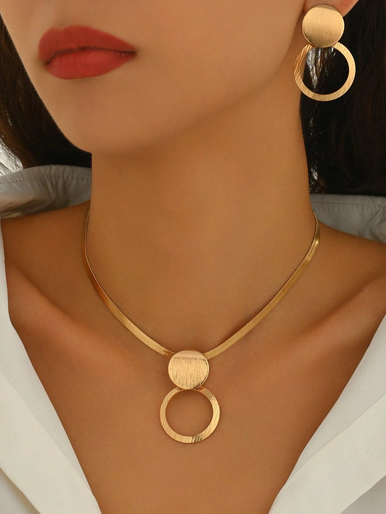 Conjunto de Joias Feminina Minimalista com Colar e Brincos - Emanuele