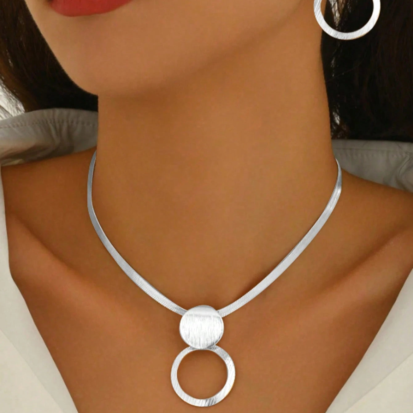 Conjunto de Joias Feminina Minimalista com Colar e Brincos - Emanuele