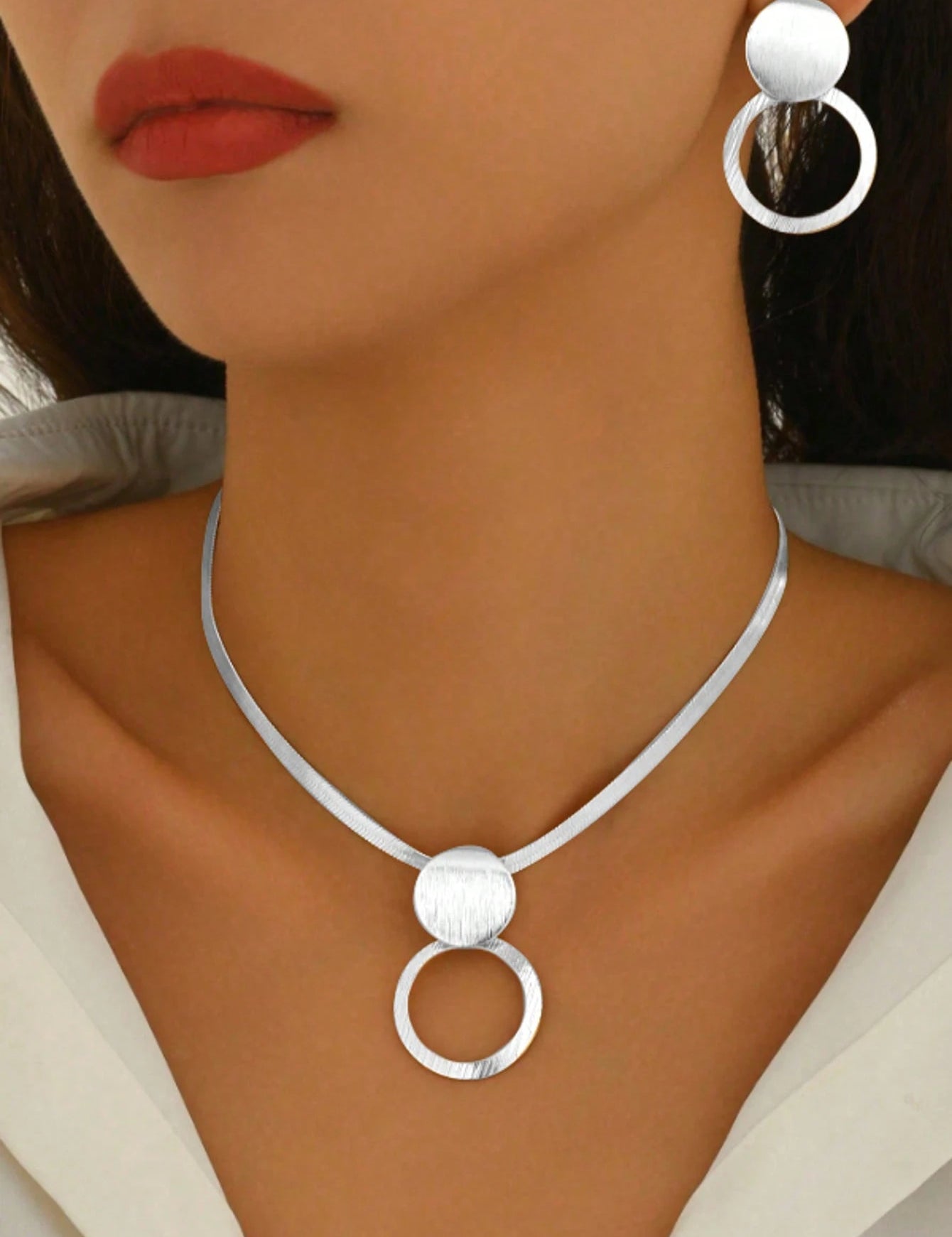 Conjunto de Joias Feminina Minimalista com Colar e Brincos - Emanuele
