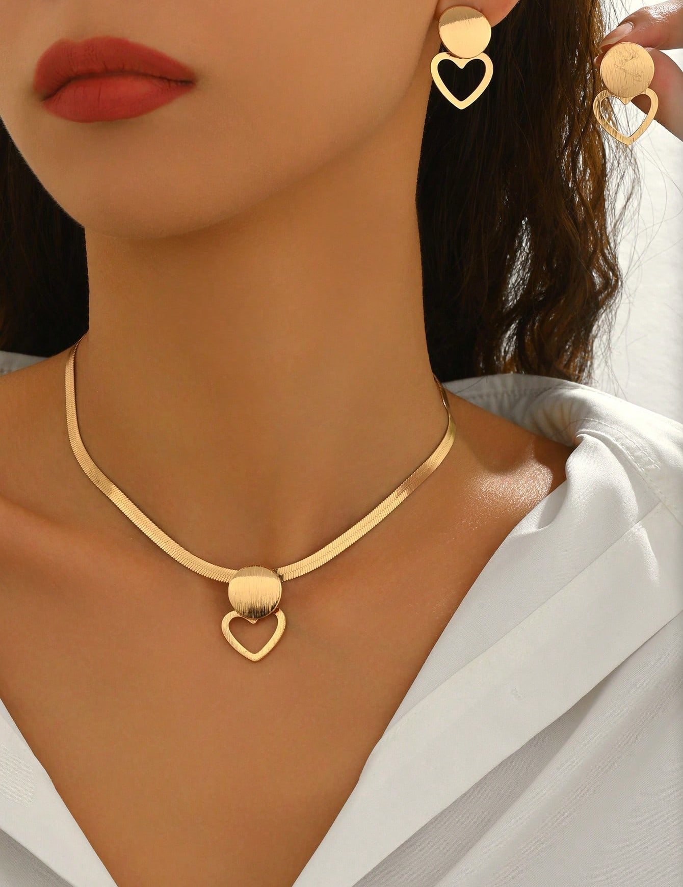 Conjunto de Joias Feminina Minimalista com Colar e Brincos - Emanuele