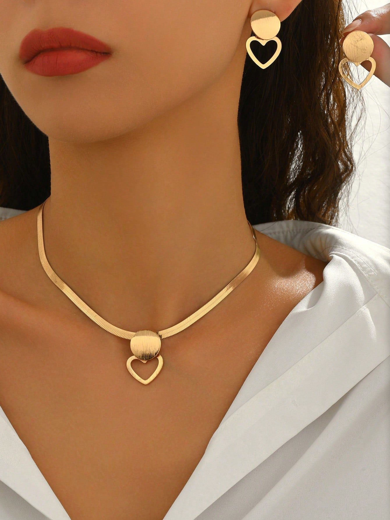 Conjunto de Joias Feminina Minimalista com Colar e Brincos - Emanuele