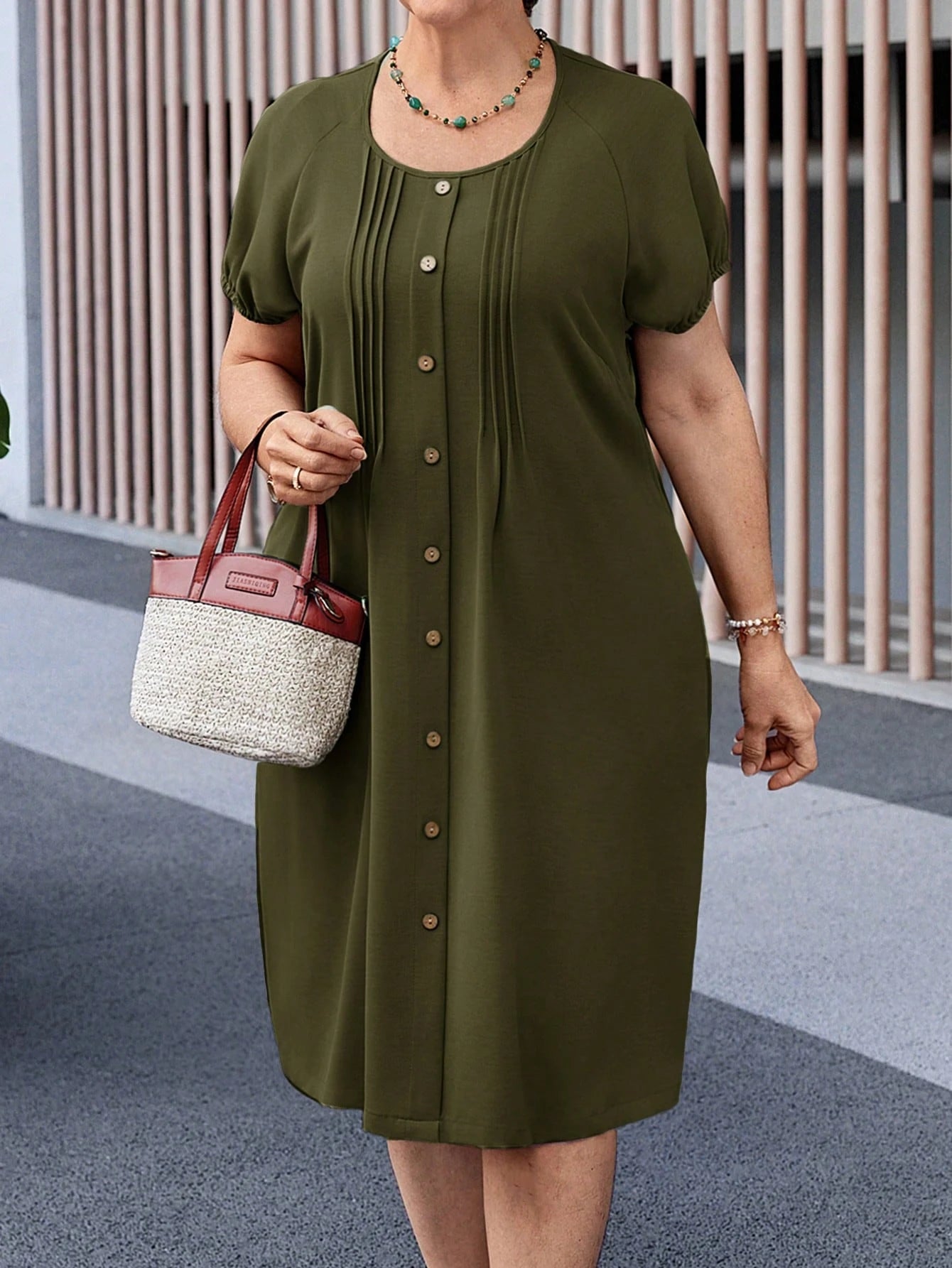 Vestido Feminino pregueado plus size Isadora