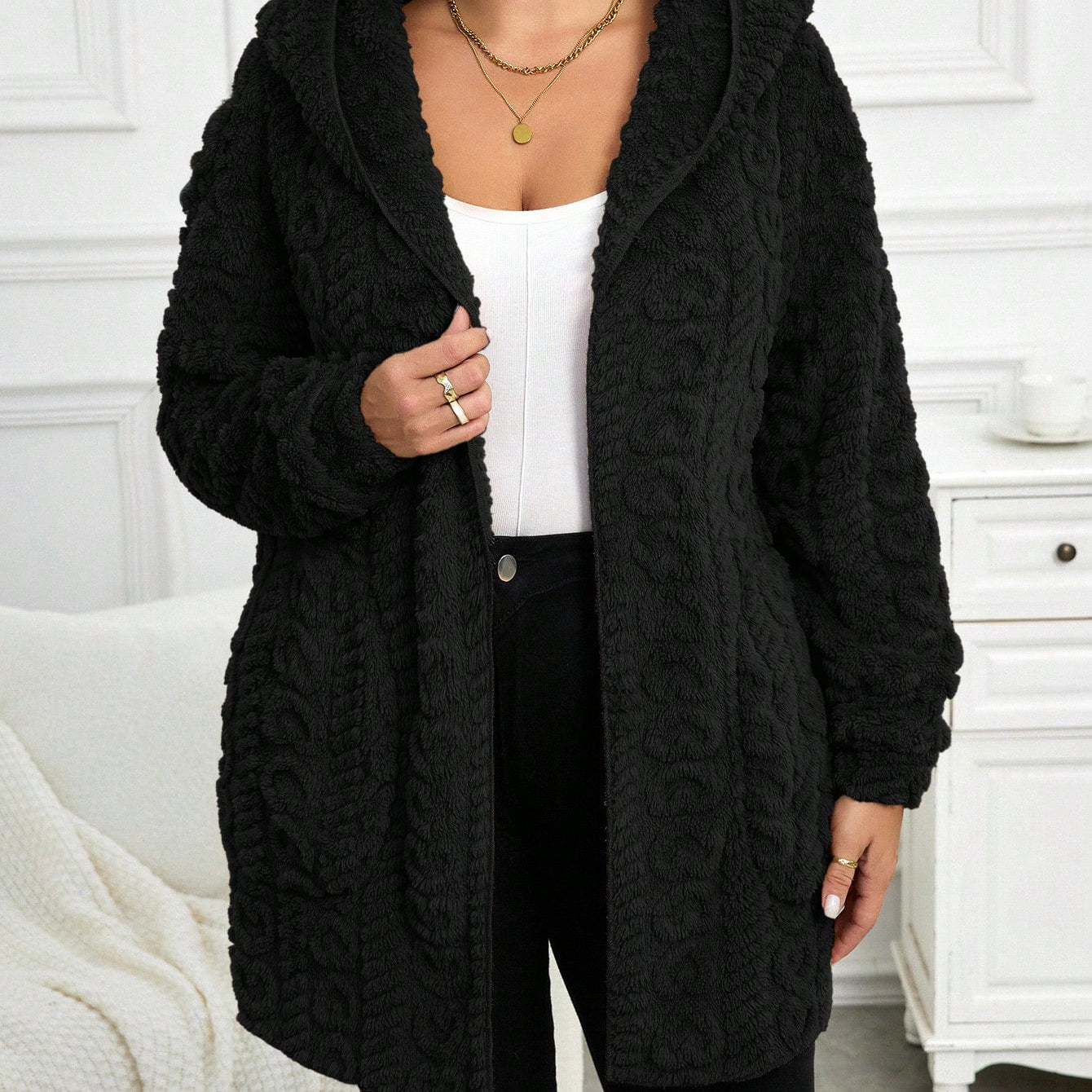 Jaqueta Feminina Reversível com Capuz  Plus Size Paola.